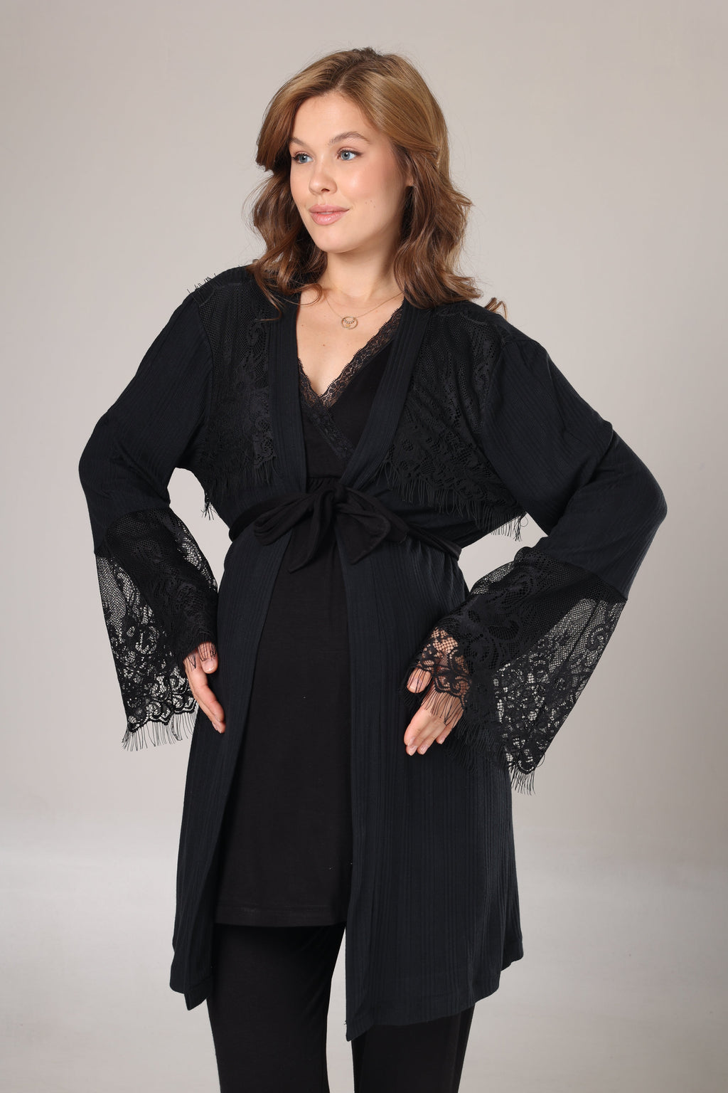 Kışlık Siyah Fitilli Dantel Detaylı Sabahlıklı Lohusa Pijama Takımı-1022