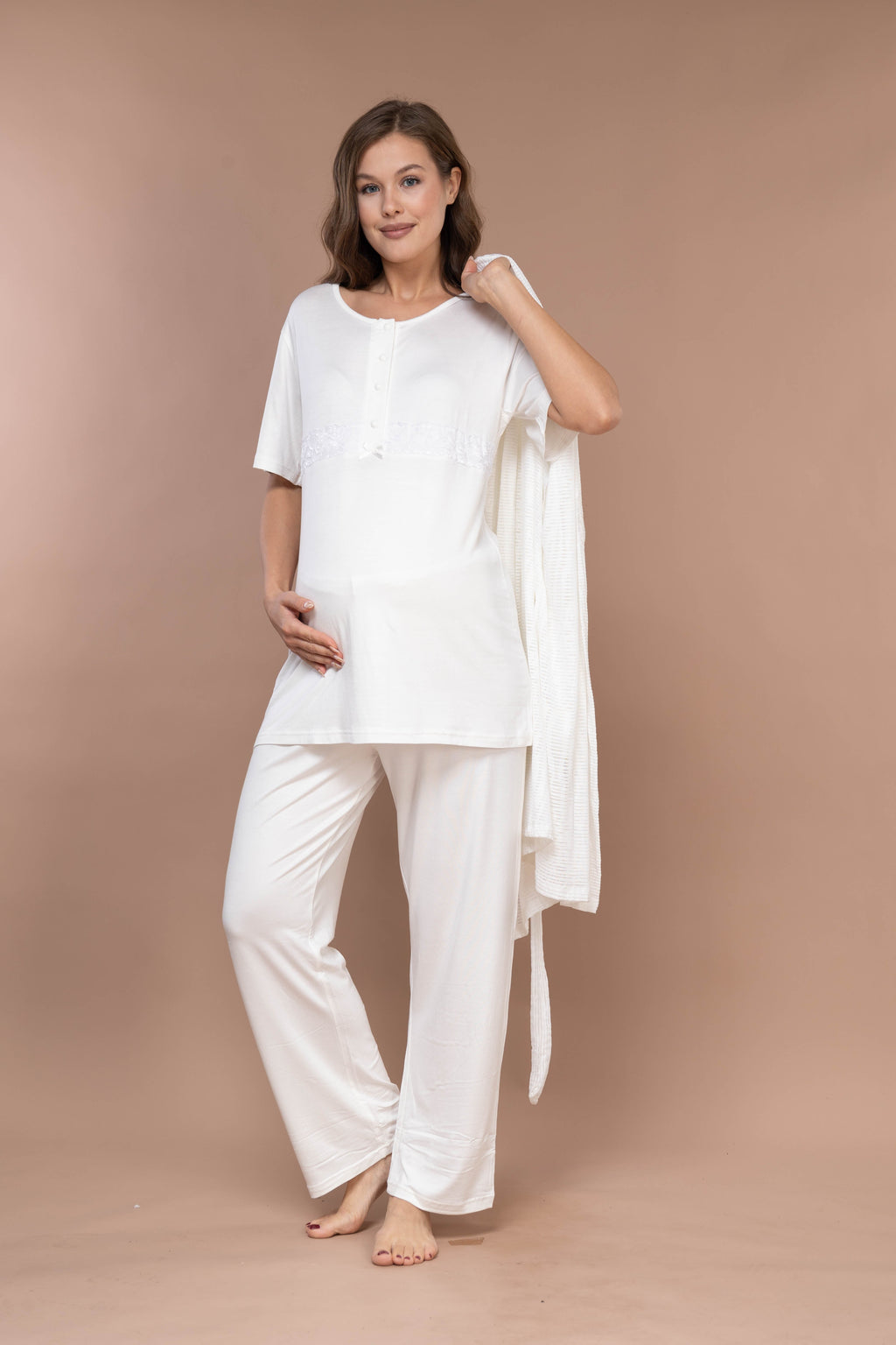 Ekru Desenli Jakarlı Sabahlıklı Önden Düğmeli Lohusa Pijama Takımı