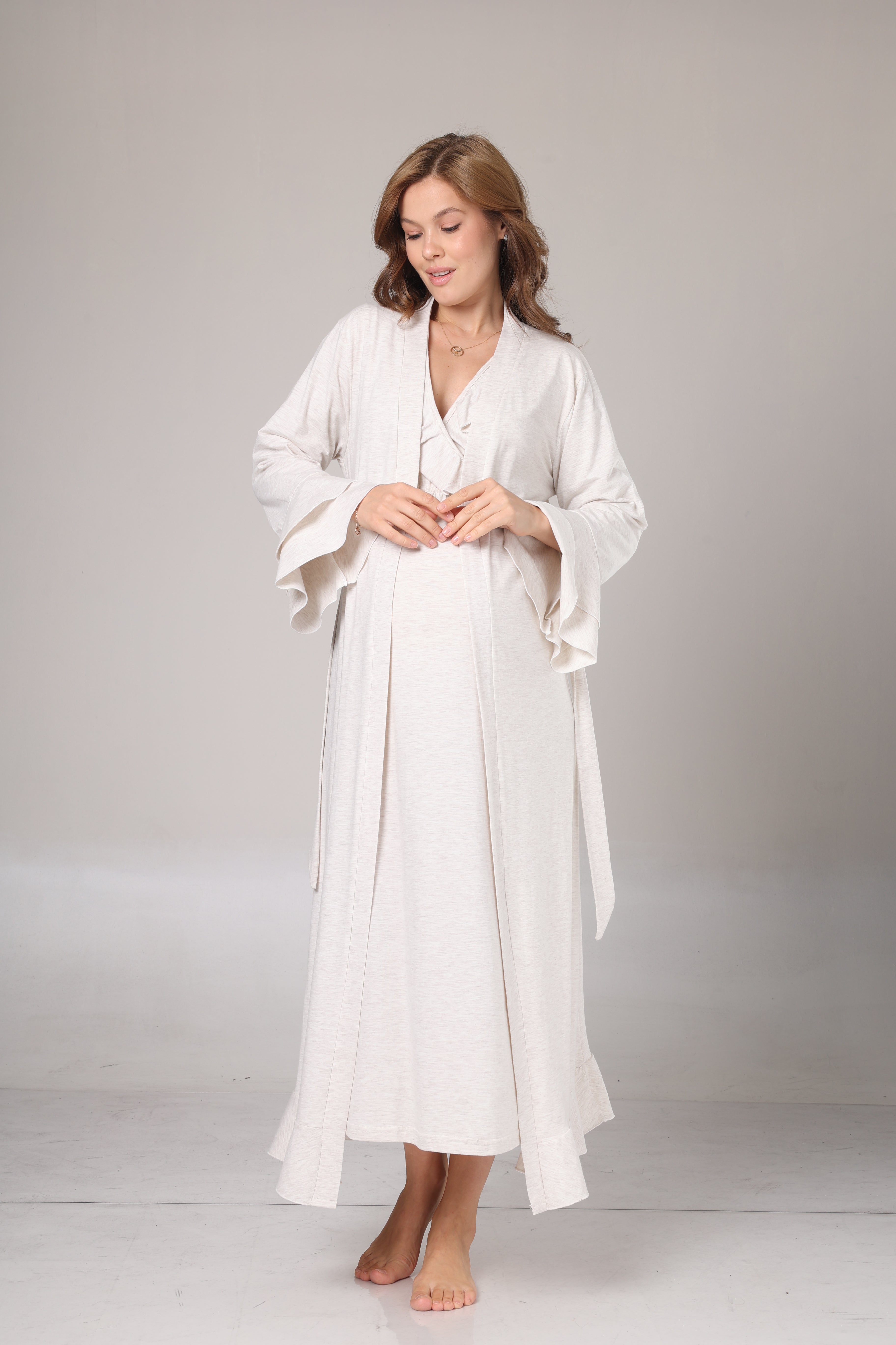 Uzun Kollu Bej Melanj Yumuşak Dokulu Kruvaze Sabahlıklı Lohusa Gecelik Takımı-1026