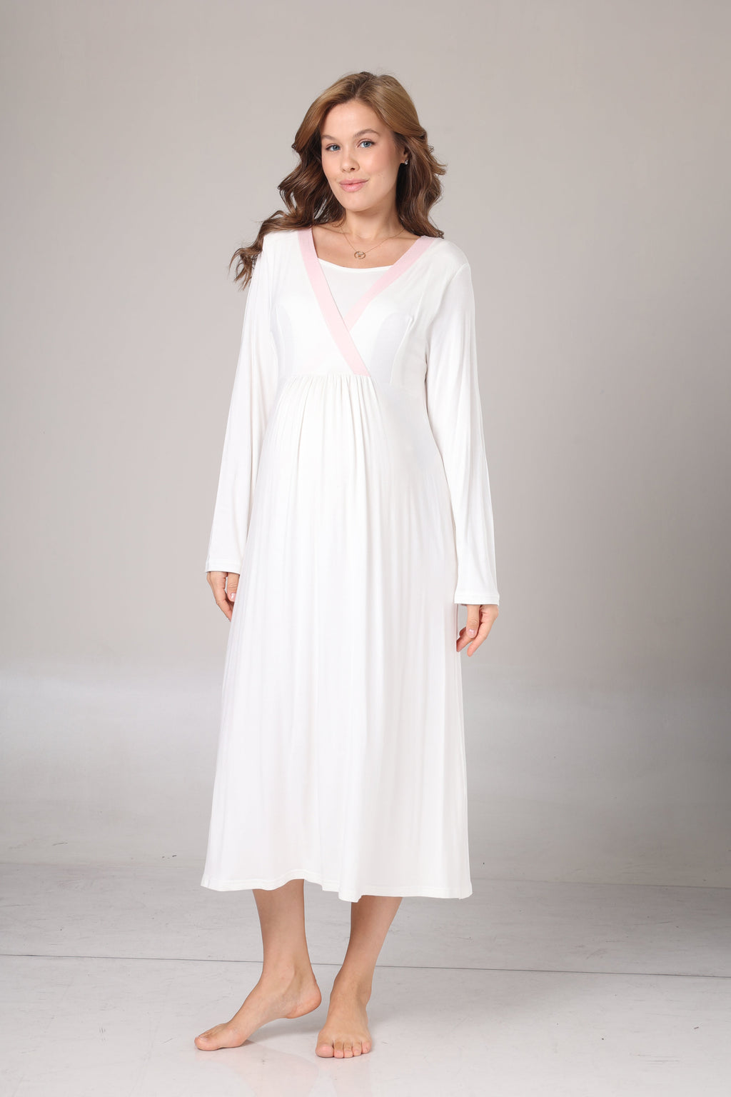 Kışlık Kendinden Desenli Pembe Şerit Detaylı Sabahlıklı Lohusa Gecelik Takımı -1016