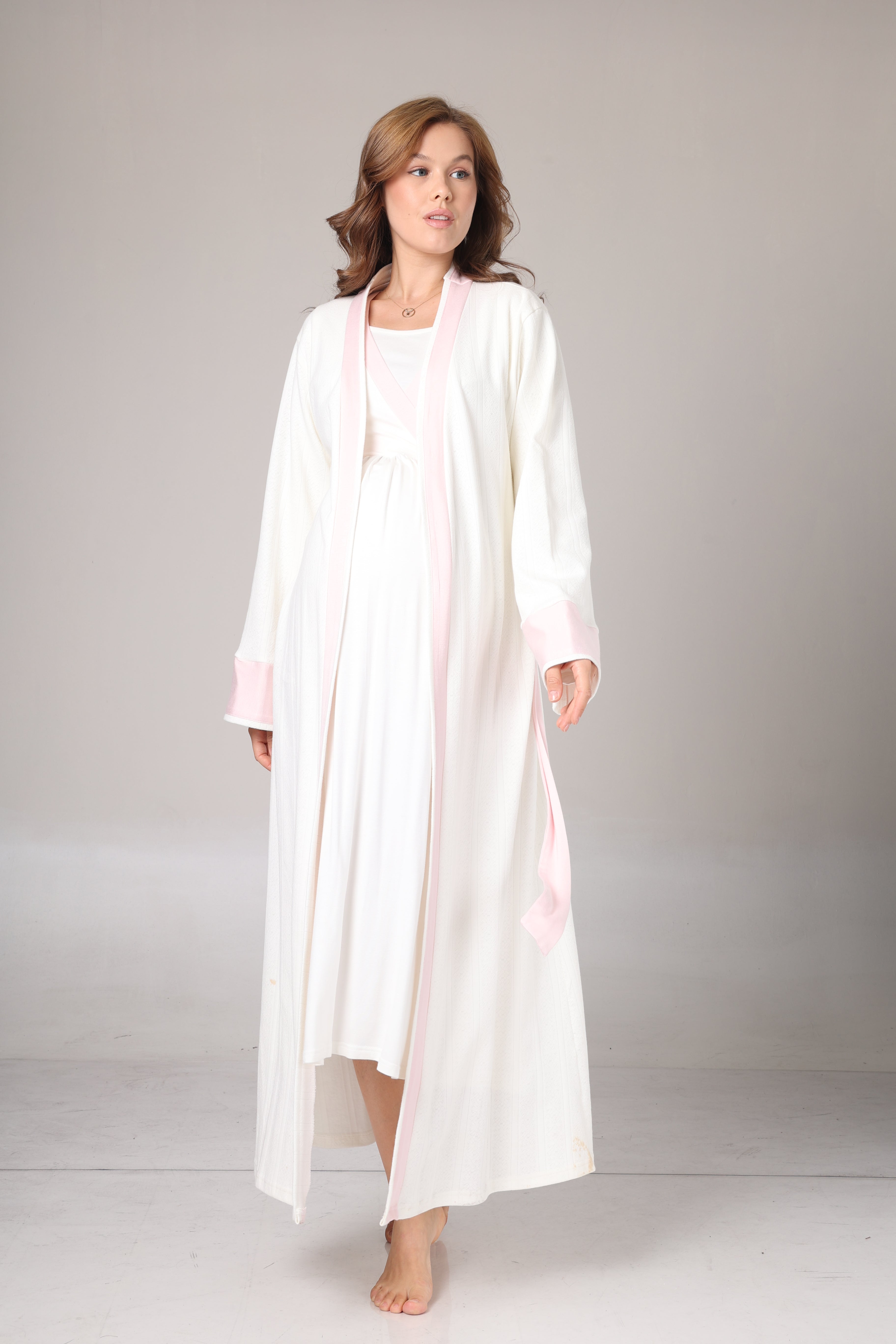 Kışlık Kendinden Desenli Pembe Şerit Detaylı Sabahlıklı Lohusa Gecelik Takımı -1016