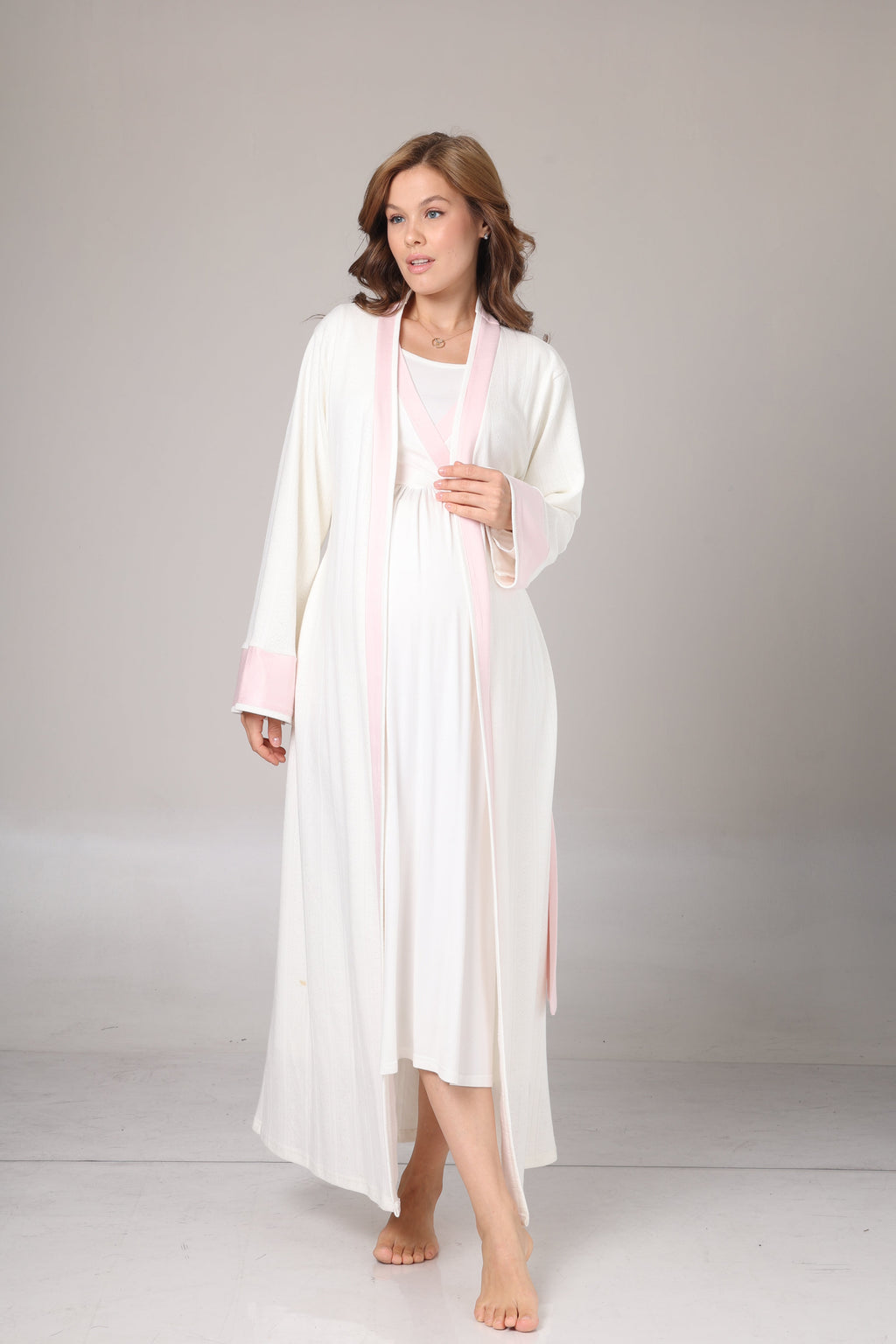 Kışlık Kendinden Desenli Pembe Şerit Detaylı Sabahlıklı Lohusa Gecelik Takımı -1016