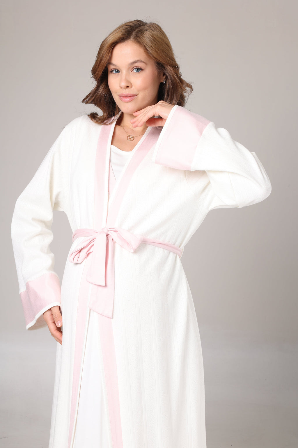 Kışlık Kendinden Desenli Pembe Şerit Detaylı Sabahlıklı Lohusa Gecelik Takımı -1016